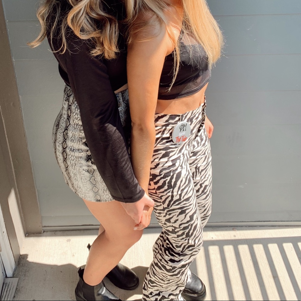 Zebra Motel Rocks Pants - Picture 3 of 3